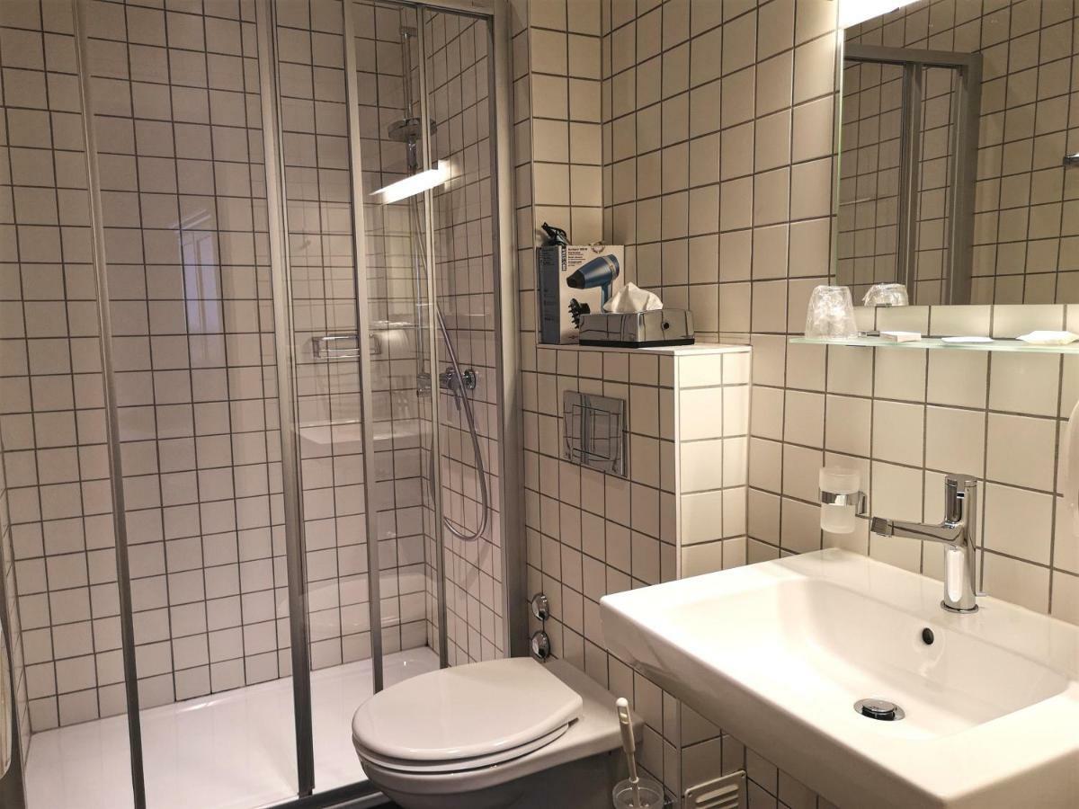 Hotel Du Raisin Lausanne Eksteriør bilde
